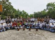 Dirlantas Polda Riau Pimpin Upacara di SMKN 7 Pekanbaru, Sosialisasikan Tertib Lalu Lintas dan Green Policing