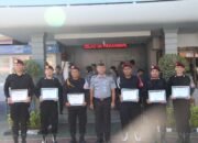 Lapas Kelas IIA Pekanbaru Gelar Apel Pagi Sekaligus Berikan Penghargaan kepada Pegawai Berprestasi