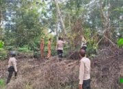 Personil Polsek Rambah Hilir Laksanakan Patroli Karhutla dan Sosialisasi Bahaya Membakar Lahan