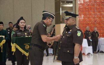 Akmal Abbas Lantik Wakajati dan Kajari Se-Riau, Dorong Kinerja Berintegritas