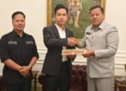 Bupati Kuansing Serahkan Undangan Resmi Pacu Jalur 2025 kepada Wapres Gibran