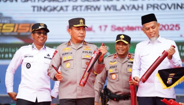 Kapolda Riau Tekankan Peran Satkamling Saat Apel di Dumai