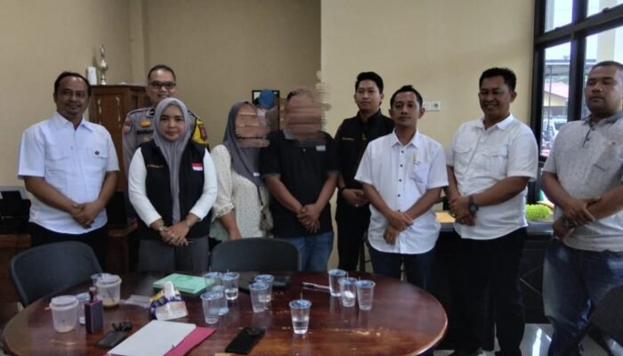 Hutang Ibu Rumah Tangga Akhirnya Diselesaikan Secara Baik oleh Germas dan Propam
