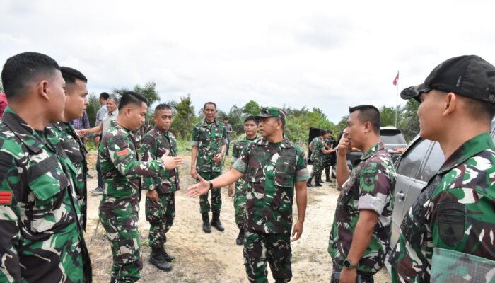 Danrem 031/Wira Bima Tinjau Pos Satgas TNTN, Pastikan Kegiatan Berjalan Aman dan Lancar