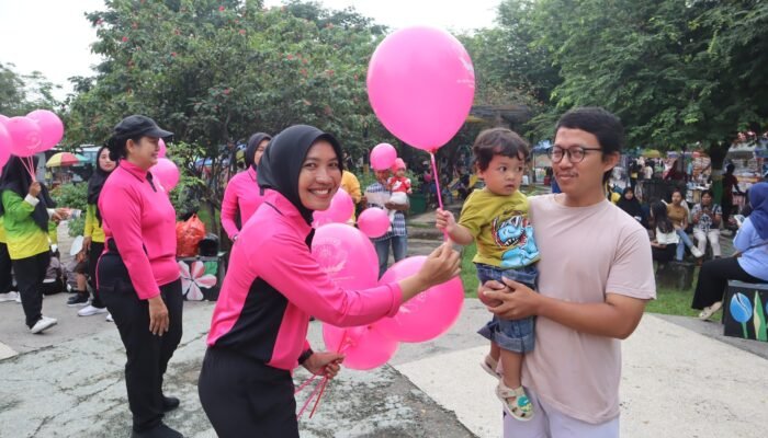 Sosialisasi PPDB TK Kemala Bhayangkari 53 di CFD Madiun Disambut Antusias Warga