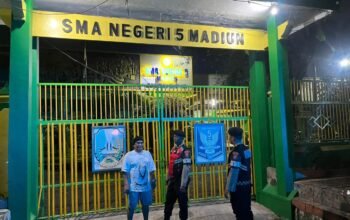 Situasi Kondusif, Sat Samapta Polres Madiun Kota Amankan Jalannya Sholat Tarawih