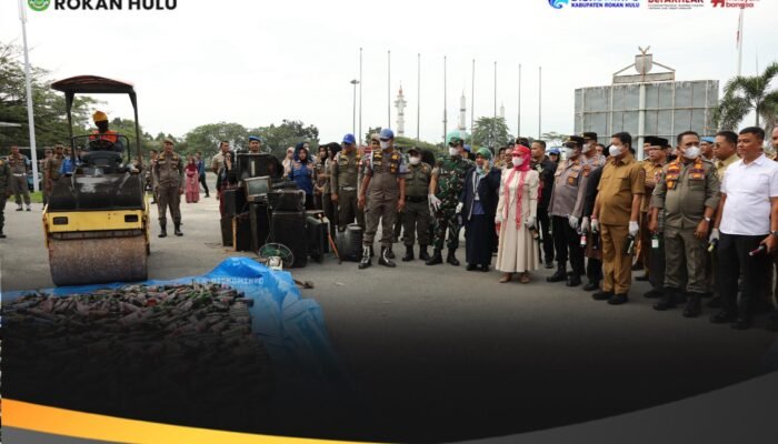 Wabup Rohul Pimpin Pemusnahan Barang Bukti Hasil Penegakan Perda Tahun 2025