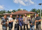 Nuansa Kekeluargaan, Polsek Rambah Samo Bakar Ikan Bersama Wartawan Sambut HPN dan Ramadhan