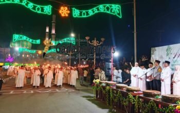 1.800 Peserta Meriahkan Pawai Obor Malam Takbiran di Rokan Hulu, Islamic Center Dipadati Warga