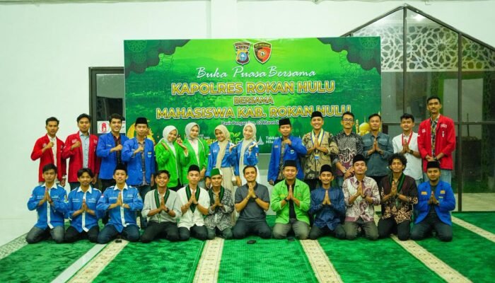 Bangun Komunikasi dan Silaturahmi, Kapolres Rohul Undang Mahasiswa Bukber