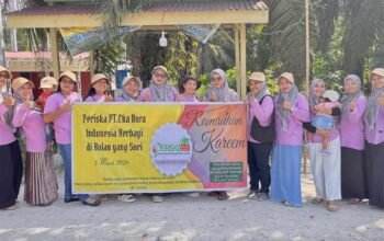 Ramadan Penuh Berkah Ibu-Ibu PERISKA PT EDI Turun ke Jalan Berbagi Sembako