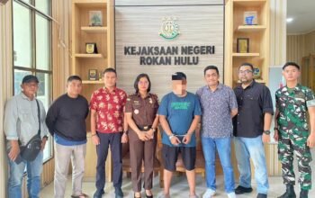 Kejati Riau dan Kejari Rokan Hulu Tangkap DPO “H” Kasus Penganiayaan Berat di Pasir Pangaraian