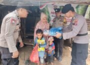 Wujud Kepedulian Polri, Polsek Tambusai Utara Salurkan Bantuan Sosial Program JALUR di Dusun Tikamiang
