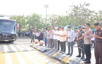 Polres Madiun Kota Kawal Rombongan Arus Balik Gratis, Warga Sampaikan Terima Kasih