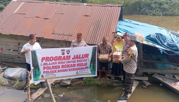 Sentuh Warga Tepian Rokan, Polsek Bonai Darussalam Gulirkan Bantuan dan Pengobatan Gratis melalui Program JALUR
