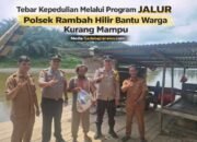 Tebar Kepedulian Melalui Program JALUR, Polsek Rambah Hilir Bantu Warga Kurang Mampu