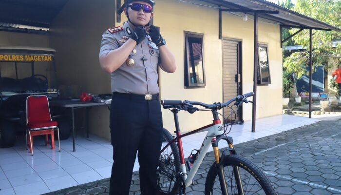 Polisi Sehat, Lingkungan Hebat! Kapolres Magetan Contohkan Bike to Work