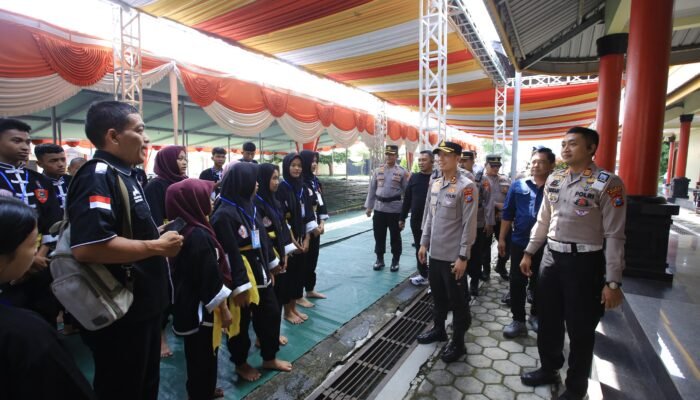 Polres Madiun Gelar Apel Kesiapan Pengamanan Pengesahan Warga Baru IKS PI Kera Sakti