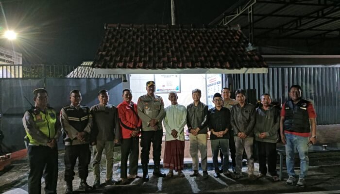 Sambang Pos Kamling, Kabag Ops Ingatkan Pentingnya Jaga Lingkungan Sekitar