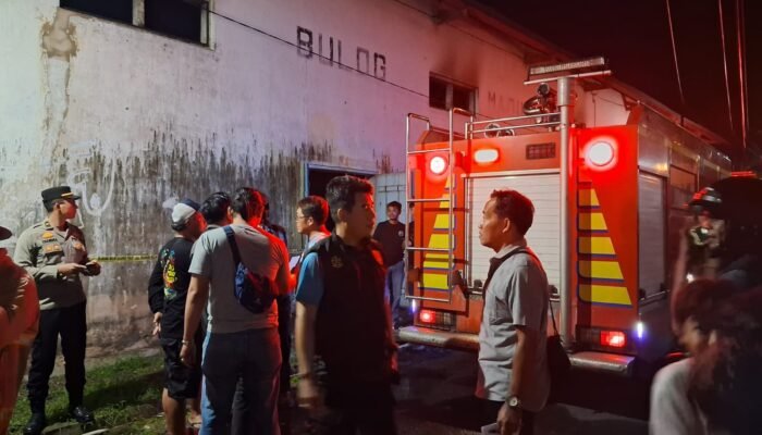 Respon Cepat, Polres Madiun Kota Amankan Kebakaran Gudang di Rejomulyo