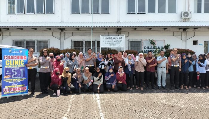 Kartini Masa Kini, Karyawati Magetan Diberi Bekal Keselamatan Berkendara oleh Polisi Magetan