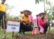 Polres Madiun Kota Tanam Pohon Bersama Bhayangkari, Wujud Nyata Peduli Lingkungan