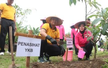 Polres Madiun Kota Tanam Pohon Bersama Bhayangkari, Wujud Nyata Peduli Lingkungan