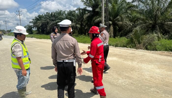 Kombes Jeki Apresiasi Personel di Lapangan, Ditlantas Polda Riau Cek Jalur KM 83