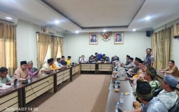 Perjuangkan Hak Ulayat, Massa PMRK Gelar Aksi Damai, DPRD Rokan Hulu Sepakati Solusi Bersama