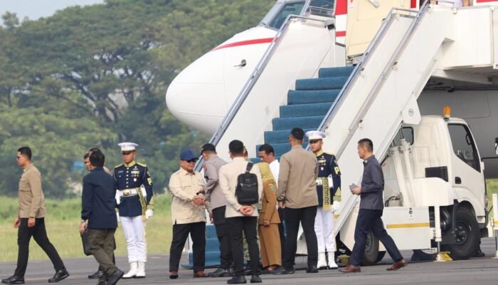 Kapolres dan Bupati Magetan Sambut Kedatangan Presiden Prabowo Transit di Lanud Iswahjudi, Pengamanan Disiagakan Penuh