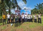 Polsek Tandun dan Warga Bono Tapung Tanam Jagung untuk Dukung Swasembada Pangan