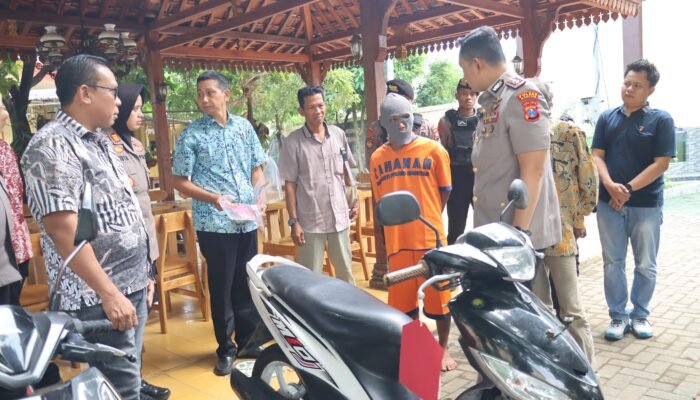 Polres Magetan Amankan Pelaku Curanmor Terekam CCTV Di Maospati serta Kembalikan Motor Korban