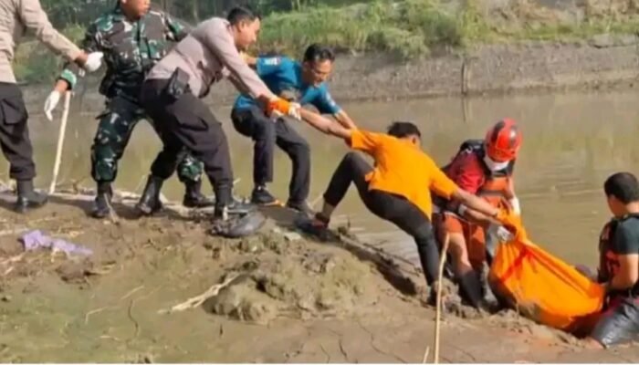 Geger! Jasad Pria Mengambang di Bengawan Madiun Ditemukan Warga Karangasri Ngawi