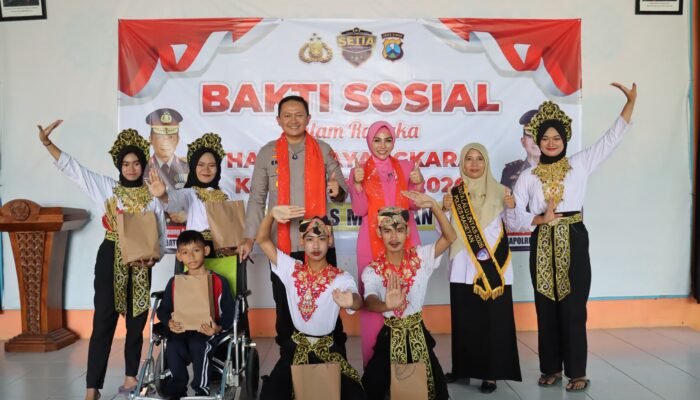 Polri untuk masyarakat, Kapolres Magetan Berbagi Kasih dengan Anak-Anak SLBN Karangrejo