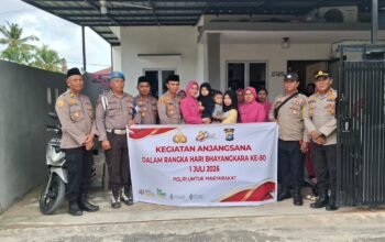 Penuh Kehangatan, Kapolres Dumai Gelar Anjangsana ke Rumah Keluarga Almarhum Brigadir Dedi Handoko