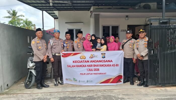 Penuh Kehangatan, Kapolres Dumai Gelar Anjangsana ke Rumah Keluarga Almarhum Brigadir Dedi Handoko