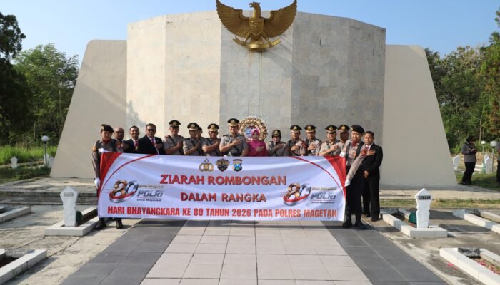 Kapolres Magetan Pimpin Ziarah Makam Pahlawan, Refleksi Pengabdian di Hari Bhayangkara ke-80