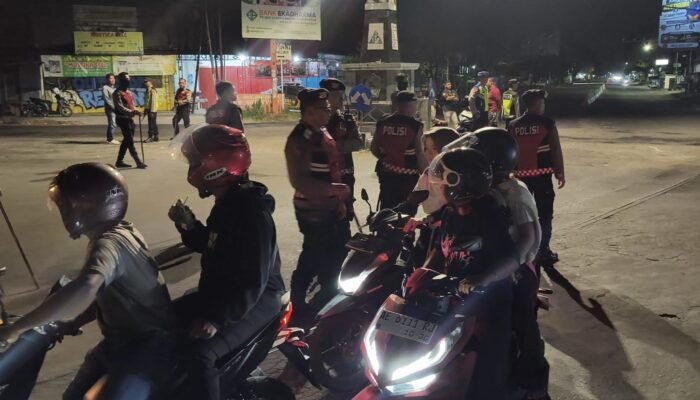 Ratusan Polisi Disiagakan, Pengesahan Warga Baru PSHT di Magetan Berjalan Lancar