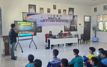 Polsek Bonai Darussalam Edukasi Siswa Baru SMKN 1 Bonai Darussalam, Tanamkan Semangat Anti-Bullying dan Anti-Narkoba Sejak MPLS