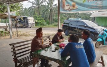 Polsek Tandun Perkuat Sinergitas dengan Warga Lewat Jumat Curhat, Ajak Masyarakat Jaga Kamtibmas dan Cegah Karhutla