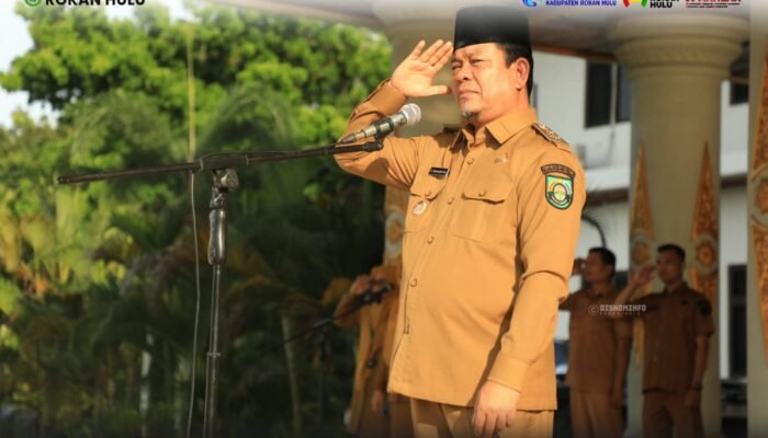 Pimpin Apel Pagi ASN Pemkab Rohul, Wabup Syafaruddin Poti Tekankan Disiplin dan Pelayanan Prima