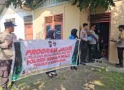 Polsek Kepenuhan Salurkan Bantuan Sembako untuk Warga Pinggiran Sungai Rokan Melalui Program JALUR