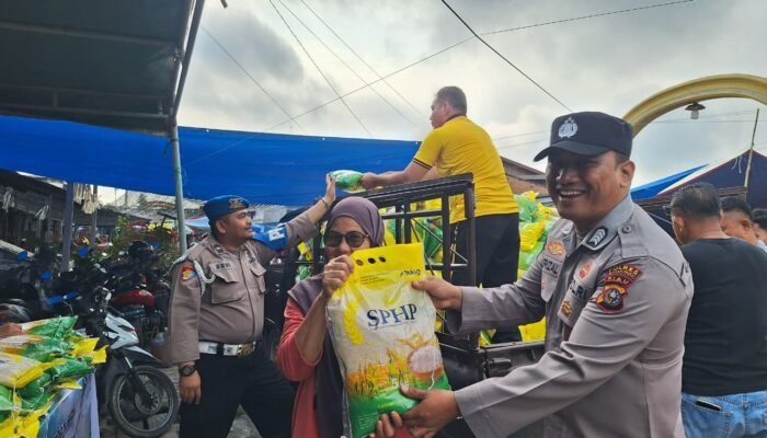 Polsek Rambah Hilir Gelar Bazar Beras SPHP, Dukung Stabilitas Harga Pangan