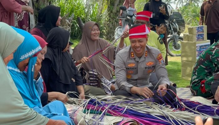 Polres Dumai Gelar Ekspedisi Merah Putih Presisi di Sungai Sembilan, Salurkan Bantuan dan Tanam 200 Bibit Mangrove