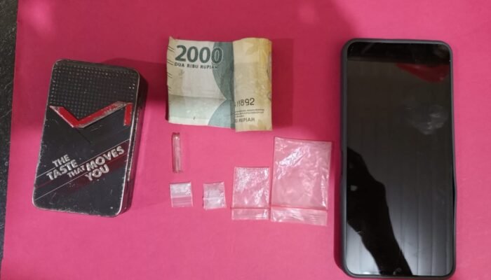 Polsek Kepenuhan Tangkap Pengedar Narkotika di Kepenuhan Sejati, Amankan Barang Bukti 3 Paket Sabu Siap Edar