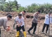 Polsek Bonai Darussalam Tanam Jagung Kuartal III di Lahan Wakaf, Dukung Swasembada Pangan