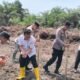 Polsek Bonai Darussalam Tanam Jagung Kuartal III di Lahan Wakaf, Dukung Swasembada Pangan
