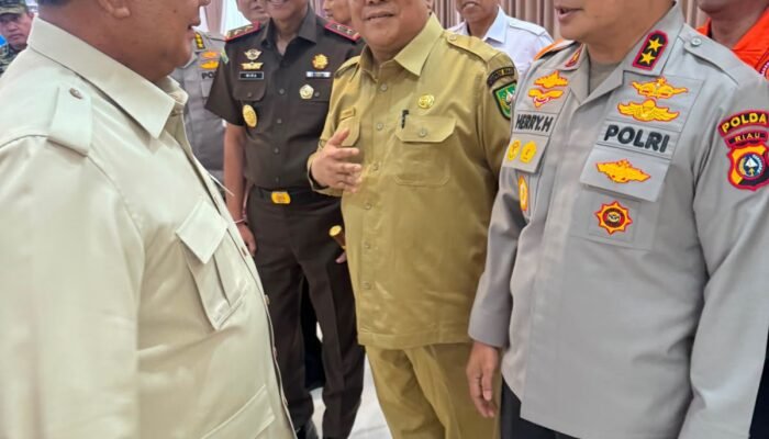 Diapresiasi Presiden Prabowo, Kapolda Riau: Ini Kerja Bersama, Fokus Kami Padamkan Api