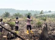 Jelang Hari Jadi ke-78, Polwan Polda Riau Turun dalam Penanganan Karhutla