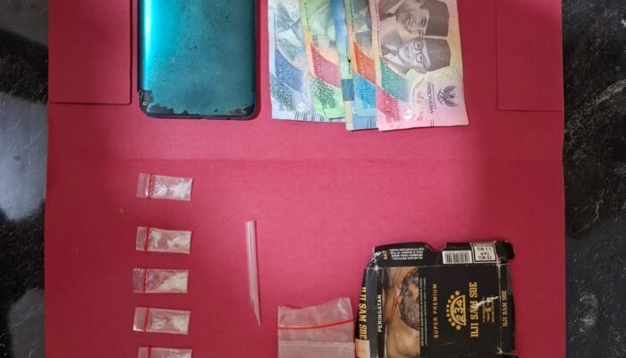 Gagalkan Transaksi Sabu, Polsek Kepenuhan Gerebek Rumah di Kepenuhan Hulu, Amankan Tiga Pria dan 2,02 Gram Sabu